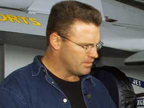 Booking Howie Long