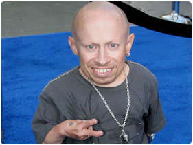 Booking Verne Troyer  Mini Me