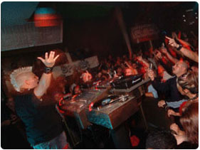 Booking DJ Irene