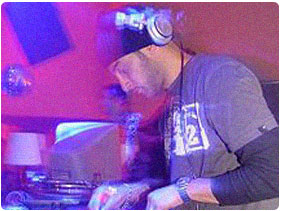 Booking Armand Van Helden