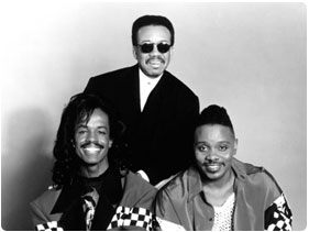 Booking Earth Wind and Fire (EWF)